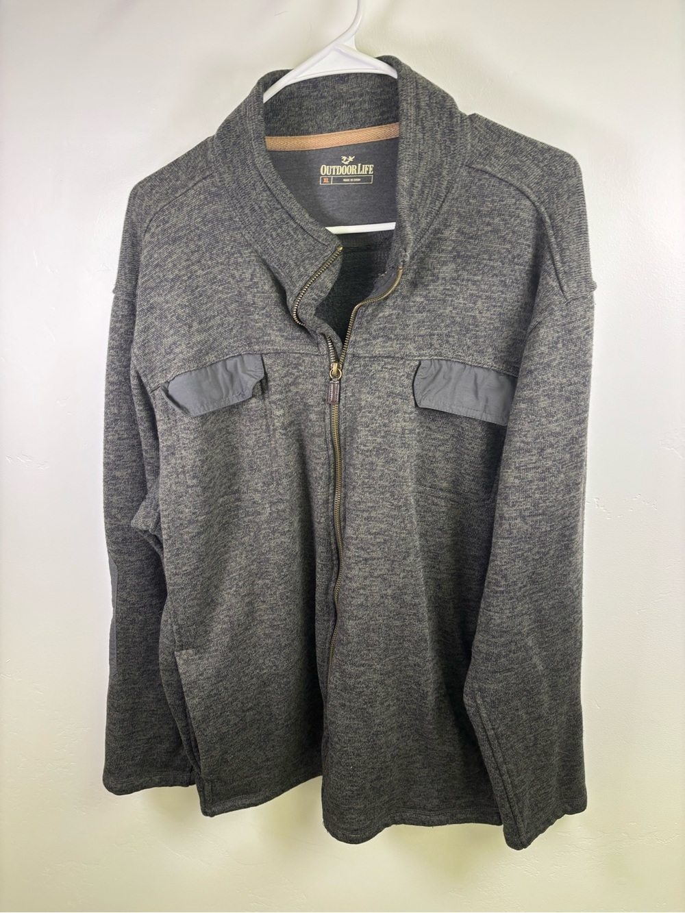 OUTDOOR LIFE ZIP JACKET  MEN XL
GRAY  POLYESTER 4 FRONT POCKETS